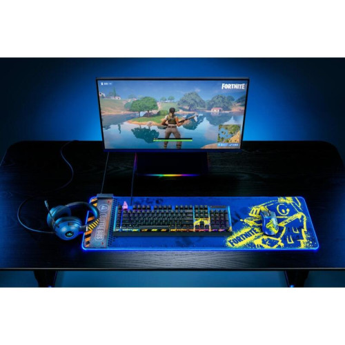 Игровой коврик для мыши Razer Goliathus Extended Chroma - Fortnite Ed./ Razer Goliathus Extended Chroma - Fortnite Ed. Mouse Mat Игровой коврик для мыши Razer Goliathus Extended Chroma - Fortnite Ed./ Razer Goliathus Extended Chroma - Fortnite Ed. Mouse Mat