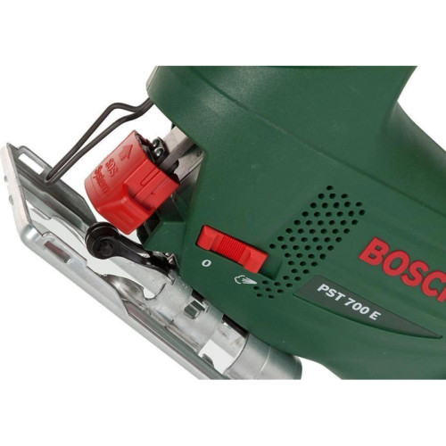 Лобзик Bosch PST 700 E 500Вт 3100ходов/мин от электросети (кейс в комплекте) Лобзик Bosch PST 700 E 500Вт 3100ходов/мин от электросети (кейс в комплекте)