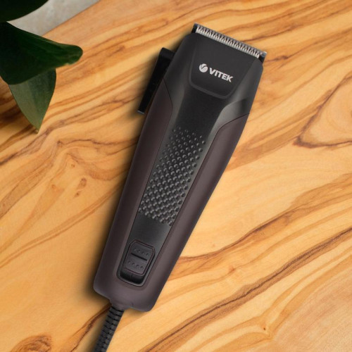 Машинка для стрижки/ Машинка для стрижки Vitek VT-2581 разноцветный 7Вт