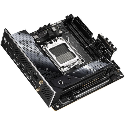 Материнская плата ASUS ROG STRIX X670E-I GAMING WIFI SocketAM5 AMD X670 2xDDR5 mini-ITX AC`97 8ch(7.1) 2.5Gg RAID+HDMI [ROG STRIX X670E-I GAMING WIFI]