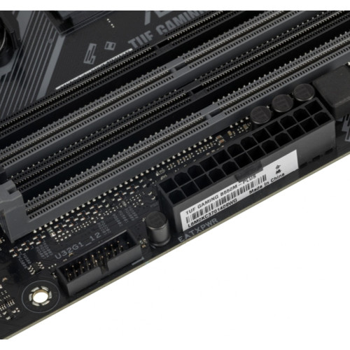 Материнская плата ASUS TUF GAMING B550M-PLUS Soc-AM4 AMD B550 4xDDR4 mATX AC`97 8ch(7.1) 2.5Gg RAID+HDMI+DP [TUF GAMING B550M-PLUS]