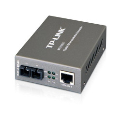 Конвертер/ 1000Mbps RJ45 to 1000Mbps single-mode SC fiber Converter, Full-duplex,up to 15Km, switching power adapter, chassis mountable