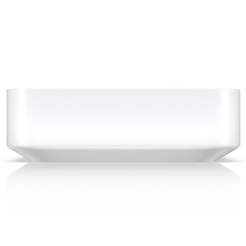 Межсетевой экран/ Compact independent gateway with a full suite of advanced routing and security features