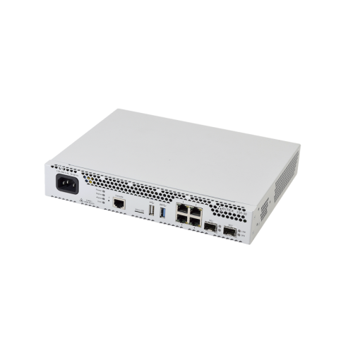 Межсетевой экран ESR-30 FSTEC A4, 4x10/100/1000BASE-T, 2x10GBASE-R SFP+, 1xConsole (RJ-45), 1xUSB 2.0, 1xUSB 3.0, 1 слот для micro-SD карт, 4 Гб RAM, 8 Гб Flash, 100–264 В АС