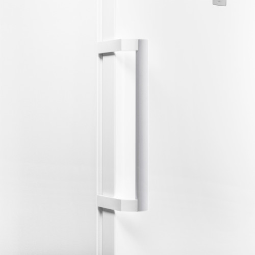 Морозильная камера MAUNFELD MFFR185W  с инвертором  NoFrost, сенсорное управление, LED освещение, перенавешиваемые двери, дисплей, звуковая индикация при открытых дверях, энергоэффективность А++, уровень шума 40 дБ, цвет белый