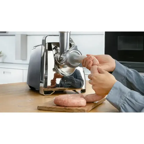 Мясорубка BOSCH MFW67440 Мясорубка 700Вт, 3.5 кг/мин, реверс, насадки: шинковка, кеббе, колбас