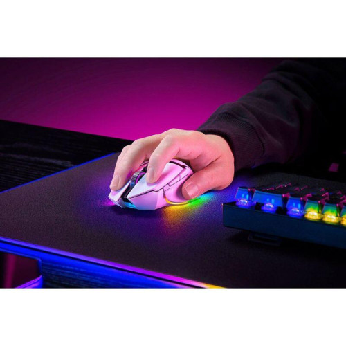 Игровая мышь Razer Basilisk V3 Pro 35K - White gaming mouse/ Razer Basilisk V3 Pro 35K - White gaming mouse Игровая мышь Razer Basilisk V3 Pro 35K - White gaming mouse/ Razer Basilisk V3 Pro 35K - White gaming mouse