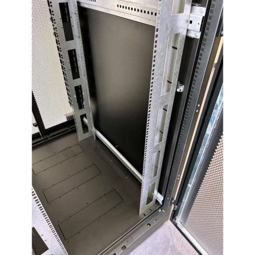 Шкаф серверный ЦМО (ШТК-М-42.6.10-44АА-9005) напольный 42U 600x1000мм пер.дв.перфор. задн.дв.перфор. 2 бок.пан. 550кг черный 855мм 121кг 180град. 2030мм сталь