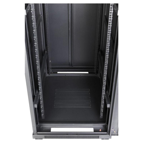Шкаф коммутационный Lanmaster (TWT-CBB-18U-6X10-G1) напольный 18U 600x1000мм пер.дв.стекл металл 2 бок.пан. 800кг черный
