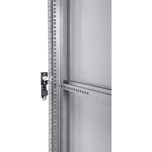 Шкаф коммутационный ЦМО (ШТК-Э-30.6.8-13АА) напольный 30U 600x800мм пер.дв.стекл металл направл.под винты 620кг серый