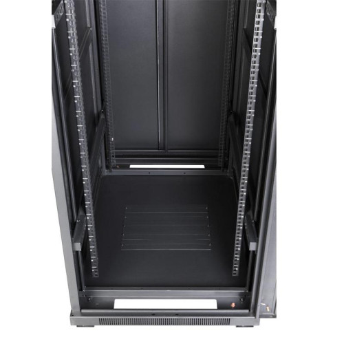 Шкаф коммутационный Lanmaster (TWT-CBB-18U-6X8-G1) напольный 18U 600x800мм пер.дв.стекл металл 2 бок.пан. 800кг черный