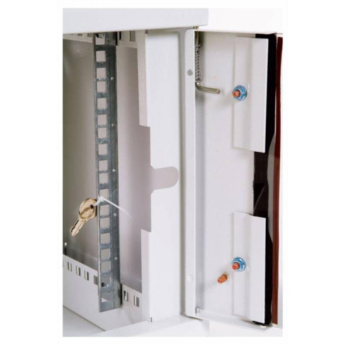 Шкаф коммутационный ЦМО (ШРН-6.650) настенный 6U 600x650мм пер.дв.стекл 200кг серый 600мм 18.6кг 180град. 366мм