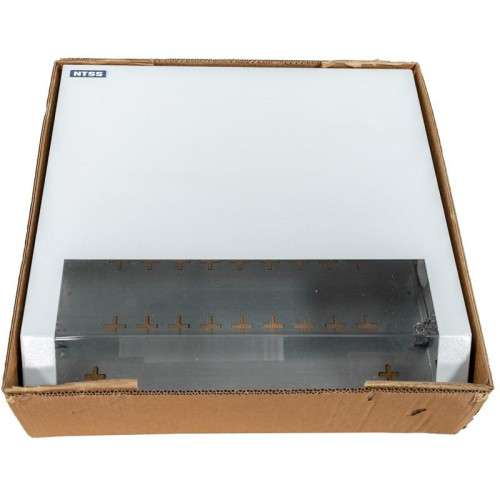 Шкаф коммутационный NTSS (NTSS-SOHO5U) настенный 5U 520x140мм пер.дв.стекл несъемн.бок.пан. 80кг белый 11кг 480мм IP20 металл