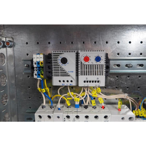 Шкаф коммутационный ЦМО (ШТВ-Н-15.6.3-4ААА-Т1) настенный 15U 600x300мм пер.дв.металл несъемн.бок.пан. 150кг серый 57кг 120град. 800мм IP54 IK10 металл уличный всепогодный с кондиционером с вентилятором с нагревателем укомплектованный