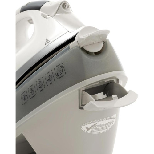 Парогенератор/ Парогенератор Hyundai H-SSP2600 2600Вт белый/серебристый