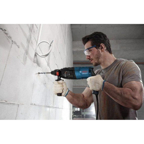 Перфоратор Bosch GBH 240 патрон:SDS-plus уд.:2.7Дж 790Вт (кейс в комплекте) Перфоратор Bosch GBH 240 патрон:SDS-plus уд.:2.7Дж 790Вт (кейс в комплекте)