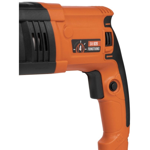 Перфоратор Daewoo DAH 820 патрон:SDS-plus уд.:3Дж 820Вт (кейс в комплекте)