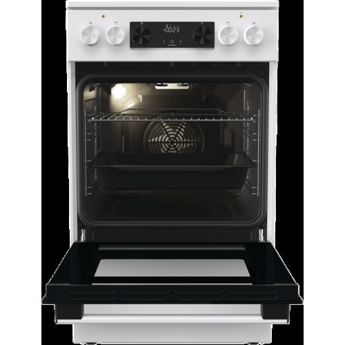 Плита Gorenje/ Плита Gorenje, полезный объем 70 л, эргономичные переключатели, сенсорный программатор IconLED, эмаль SilverMatte, очистка паром, индикатор остаточного тепла для каждой конфорки, дверца CompactDoor 2 стекла + 1 термослой, стеклокерамическая