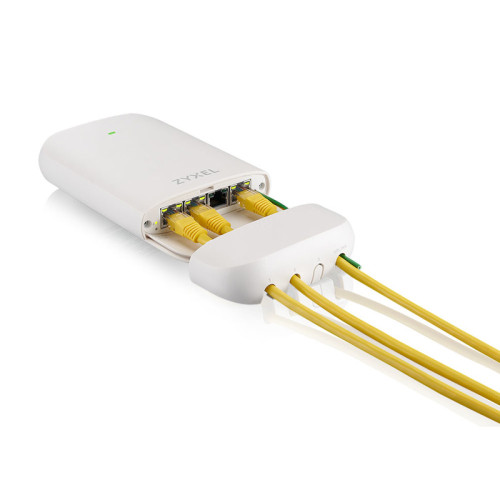 PoE удлиннитель/ Уличный PoE удлиннитель Zyxel NebulaFlex PoE12-3PD, гигабитные порты (1 in PoE++, 3 out PoE+), IP55, бюджет PoE до 45 Вт
