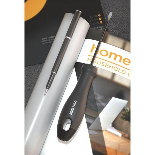 Шлицевая отвёртка Home Series Black Deli HT1103 3x75мм Эксклюзивный дизайн, рукоятка из высококачественного софттач пластика Шлицевая отвёртка Home Series Black Deli HT1103 3x75мм Эксклюзивный дизайн, рукоятка из высококачественного софттач пластика