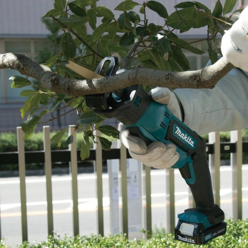 Сабельная пила Makita JR105DZ аккум. 3300ход/мин Сабельная пила Makita JR105DZ аккум. 3300ход/мин