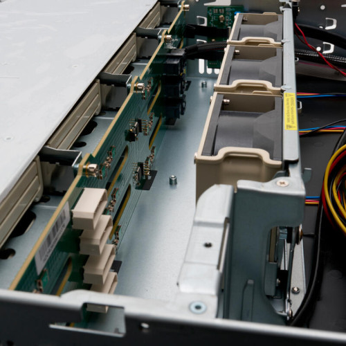 Серверный корпус/ 2U chassis; E-ATX, ATX, Micro-ATX, Mini-ITX MBs; 12 x 3.5'' hs; 1200W CRPS(1+1); no rails Серверный корпус/ 2U chassis; E-ATX, ATX, Micro-ATX, Mini-ITX MBs; 12 x 3.5'' hs; 1200W CRPS(1+1); no rails