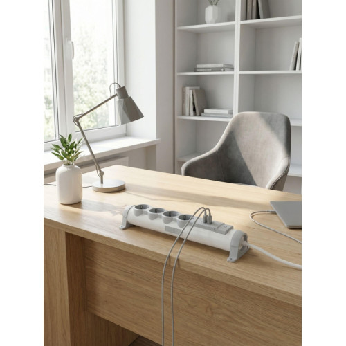 Удлинитель/ COMFORT Удлинитель У06К 6 мест 2P+PE 1,5м 3х1,5мм2 16А USB A+C 20Вт белый