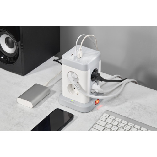 Удлинитель/ DOMINIC Удлинитель У08K 8 мест 2P+PE 1,5м 3х1,0мм2 16А/250В USB A+C 20Вт серый IEK Удлинитель/ DOMINIC Удлинитель У08K 8 мест 2P+PE 1,5м 3х1,0мм2 16А/250В USB A+C 20Вт серый IEK