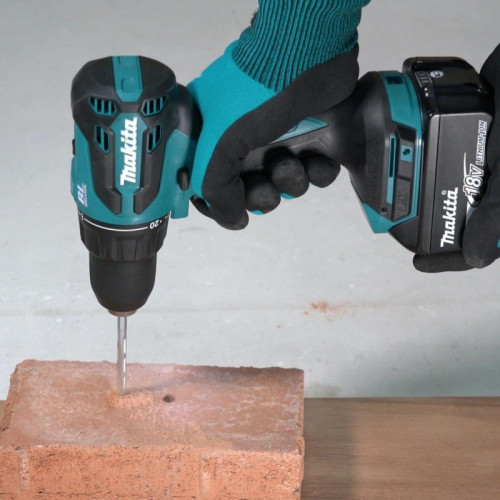 Дрель-шуруповерт Makita DHP490SFJ аккум. патрон:быстрозажимной (кейс в комплекте)