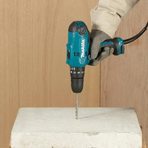Шуруповерт Makita HP0300 патрон:быстрозажимной