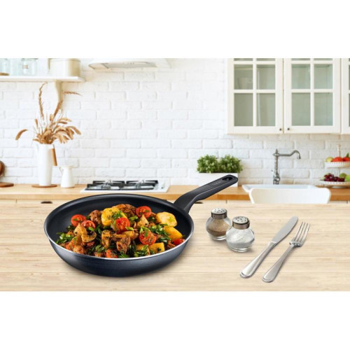 Сковорода/ Сковорода Tefal Force 4218926 круглая 26см покрытие: Titanium ручка несъемная (с крышкой) черный (9100048322)