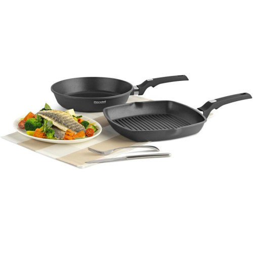 Сковорода/ Сковорода Rondell Point RDA-1347 круглая 26см покрытие: TriTitan ручка несъемная (без крышки) графитовый