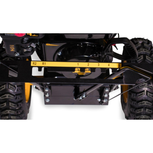 Снегоуборщик бензин. Champion SnowLine PNST656 6.5л.с.