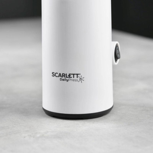 Соковыжималка шнековая Scarlett DailyPress SC-JE50S59 130Вт рез.сок.:600мл. белый