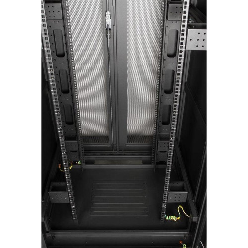 Шкаф серверный Lanmaster (TWT-CBB-42U-8X10-P1) 42U 800x1000мм пер.дв.перфор. задн.дв.перфор.2-хст. 2 бок.пан. 800кг черный Шкаф серверный Lanmaster (TWT-CBB-42U-8X10-P1) 42U 800x1000мм пер.дв.перфор. задн.дв.перфор.2-хст. 2 бок.пан. 800кг черный