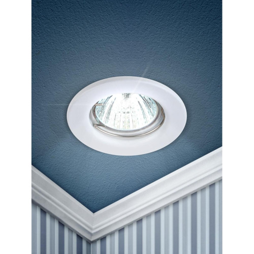 Светильник штампованный/ Светильник штампованный MR16,12V/220V, 50W белый ST1 WH