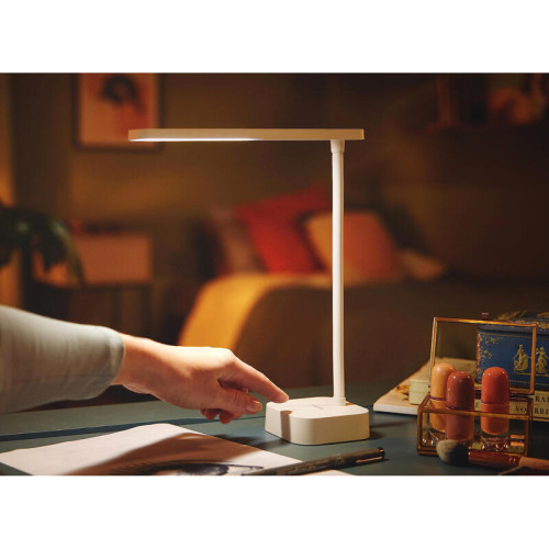 Настольная лампа Philips/ Настольная лампа Tilpa DSK212 PT 5W 50K W USB 02 Настольная лампа Philips/ Настольная лампа Tilpa DSK212 PT 5W 50K W USB 02