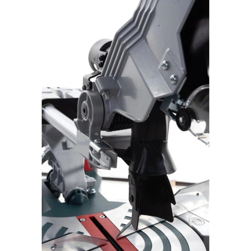 Торцовочная пила Bosch GCM 800 SJ 1400Вт 5500об/мин d=216мм Торцовочная пила Bosch GCM 800 SJ 1400Вт 5500об/мин d=216мм