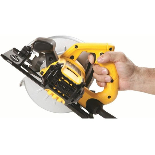 Циркулярная пила (дисковая) DeWalt DWE560K 1350Вт (ручная) D диска.:184мм (6687415) Циркулярная пила (дисковая) DeWalt DWE560K 1350Вт (ручная) D диска.:184мм (6687415)