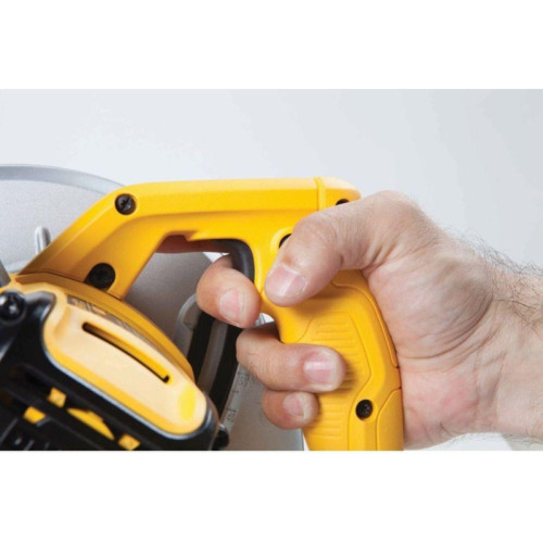 Циркулярная пила (дисковая) DeWalt DWE560-QS 1350Вт (ручная) D диска.:184мм Циркулярная пила (дисковая) DeWalt DWE560-QS 1350Вт (ручная) D диска.:184мм