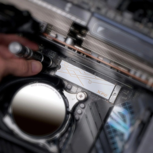 Твердотельный накопитель/ ADATA SSD XPG MARS 980 BLADE, 8000GB, M.2(22x80mm), NVMe, PCIe 5.0 x4, 3D NAND, R/W 12000/12000MB/s, IOPs 1 850 000/1 800 000, TBW 5920, DWPD 0.4, with Heat Sink (5 лет)