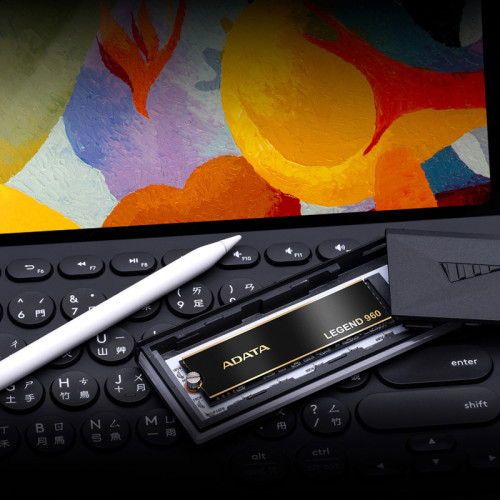 Твердотельный накопитель ADATA Legend, 2048GB, PCIe 4.0 x4 (NVMe), M.2 2280 [ALEG-960-2TCS]