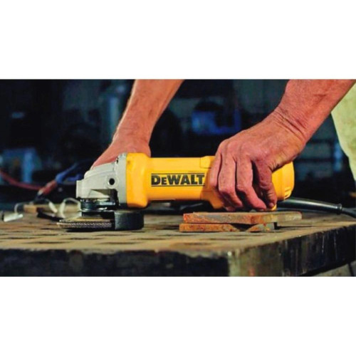 Углошлифовальная машина DeWalt DWE4217-QS 1200Вт 11000об/мин рез.шпин.:M14 d=125мм