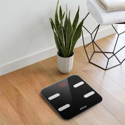 Весы напольные электронные/ Весы напольные электронные Kitfort KT-806 макс.180кг черный