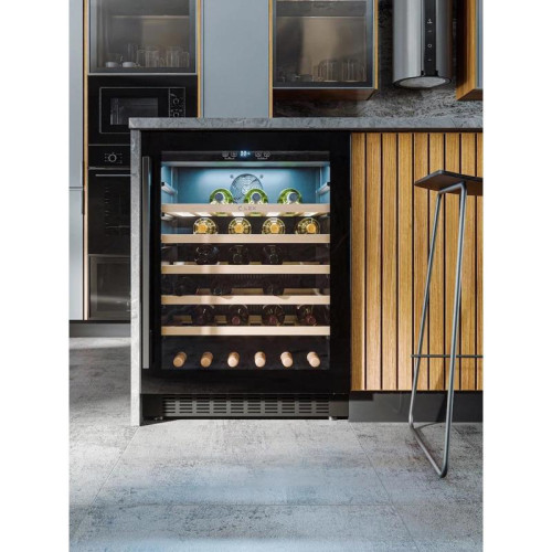 Винный шкаф Lex LWD6054BL 1-нокамерн. черный