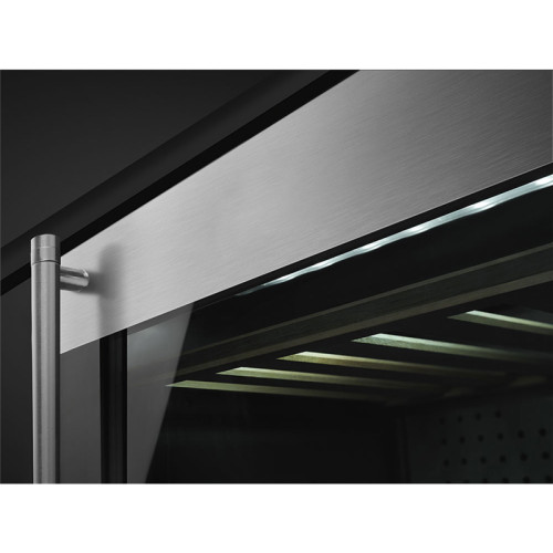 Винные шкафы SMEG/ Classica, Холодильный шкаф для вина встраиваемый, высота 82 см, петли справа, нержавеющая сталь.