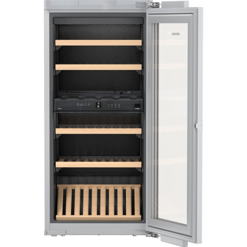 Винные шкафы LIEBHERR/ Винный шкаф LIEBHERR, высота ниши 122см, ВхШхГ 1218х557х553 мм, под декоративную панель
