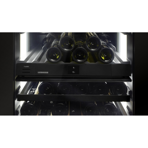 Винные шкафы Liebherr/ Vinidor Selection, высота 82-88 см, 2 темп. зоны, дверь стеклопакет, door-on-door panel ready: установка фасадной рамки, сенсорный дисплей Touch&Swipe