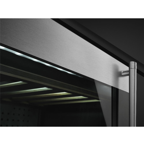 Винные шкафы SMEG/ Classica, Холодильный шкаф для вина встраиваемый, высота 82 см, петли слева, нержавеющая сталь.