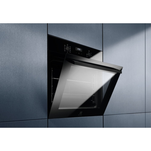 Встраиваемая электрическая духовка ELECTROLUX/ Встраиваемая электрическая духовка ELECTROLUX EOF5C50BZ Духовой шкаф SurroundCook, основной цвет - черный, утапливаемые переключатели, таймер отключения, отложенный старт, будильник, хромированные направляющи Встраиваемая электрическая духовка ELECTROLUX/ Встраиваемая электрическая духовка ELECTROLUX EOF5C50BZ Духовой шкаф SurroundCook, основной цвет - черный, утапливаемые переключатели, таймер отключения, отложенный старт, будильник, хромированные направляющи